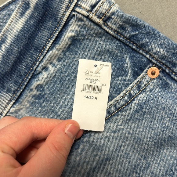 BRAND NEW cute GAP Jean shorts - Picture 5 of 7